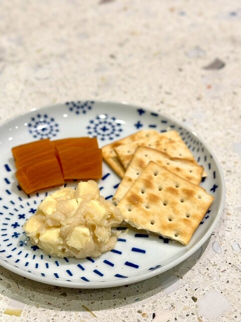 桜島大根味噌漬けとクリチ